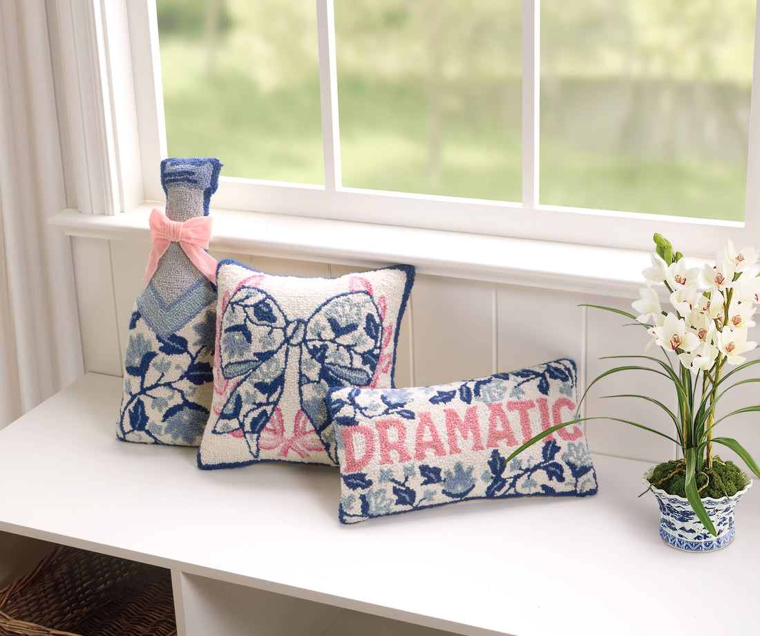 Chinoiserie Bow Hook Pillow